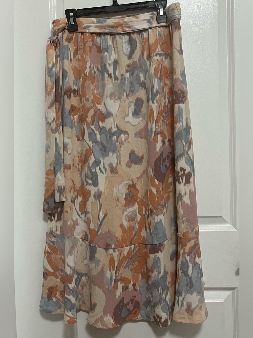 Madison + Hudson Abstract Floral Ruffle Wrap Midi Skirt Size M - Picture 5 of 12